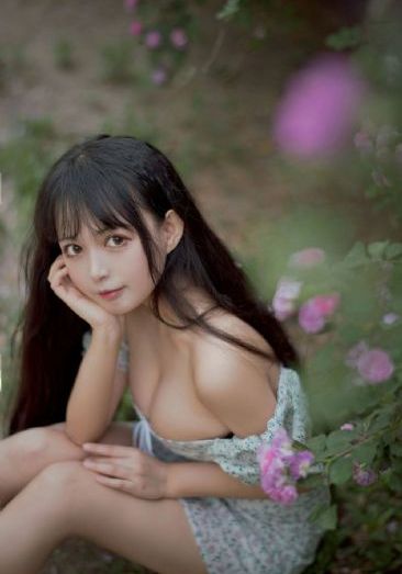 裙底野兽_HD在线播放
