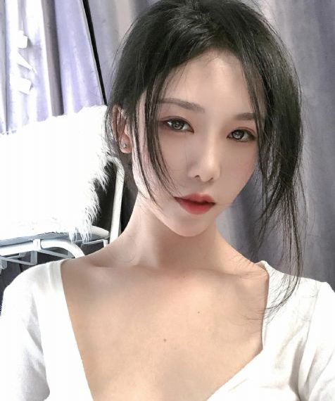 丝袜秘书在办公室被躁bd电影_BD国语电影全集观看