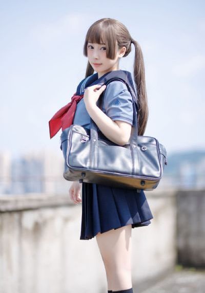 新来的女秘书_BD英语在线观看视频