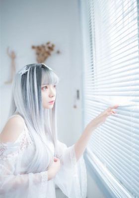 年轻的女友_中英字幕1080